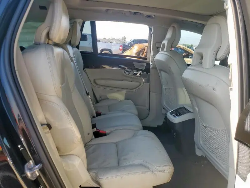 2018 VOLVO XC90 T6