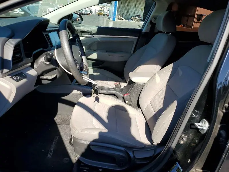 2019 HYUNDAI ELANTRA SEL  