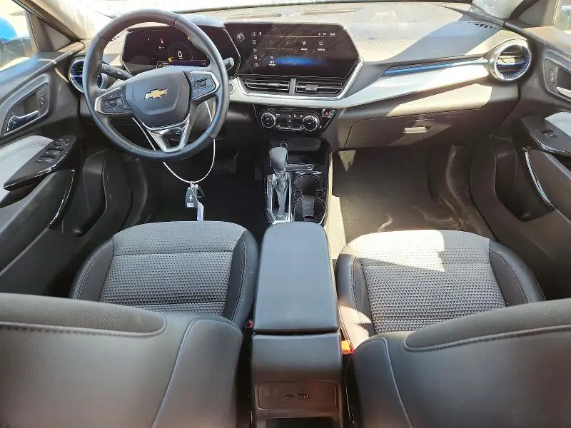 2025 CHEVROLET TRAX 1LT  