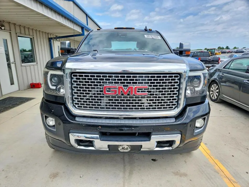 2015 GMC SIERRA K2500 DENALI  