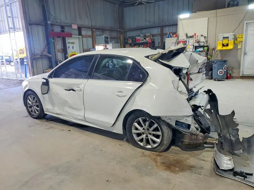 2013 VOLKSWAGEN JETTA SE  