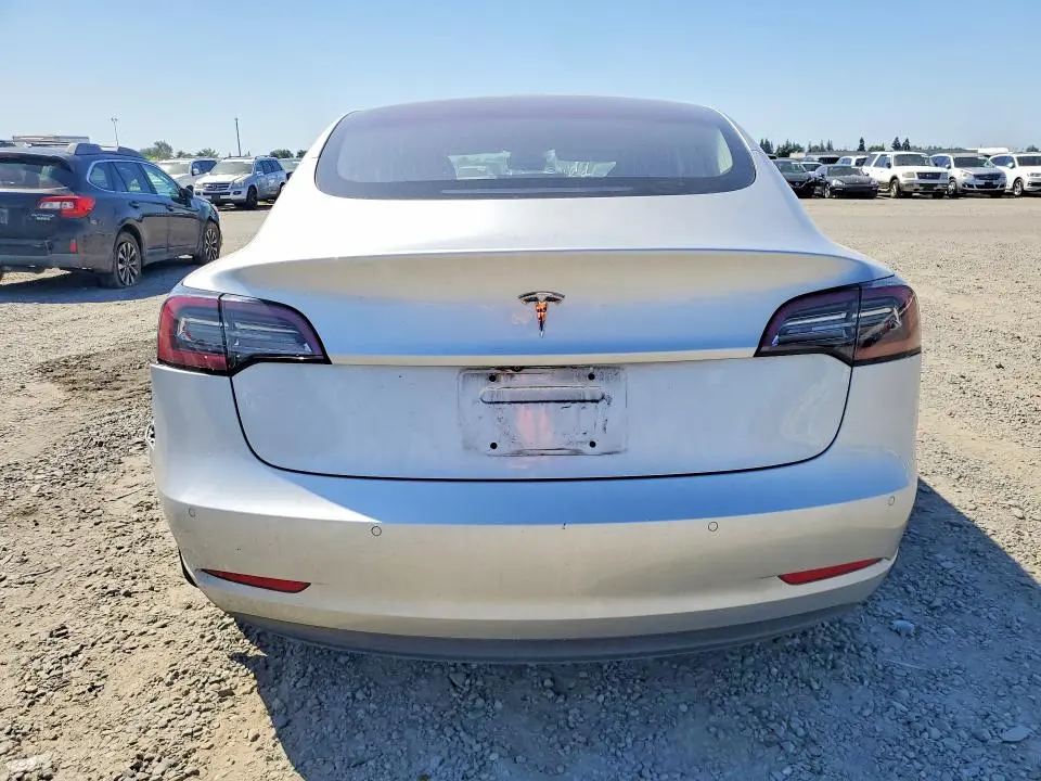 2018 TESLA MODEL 3   