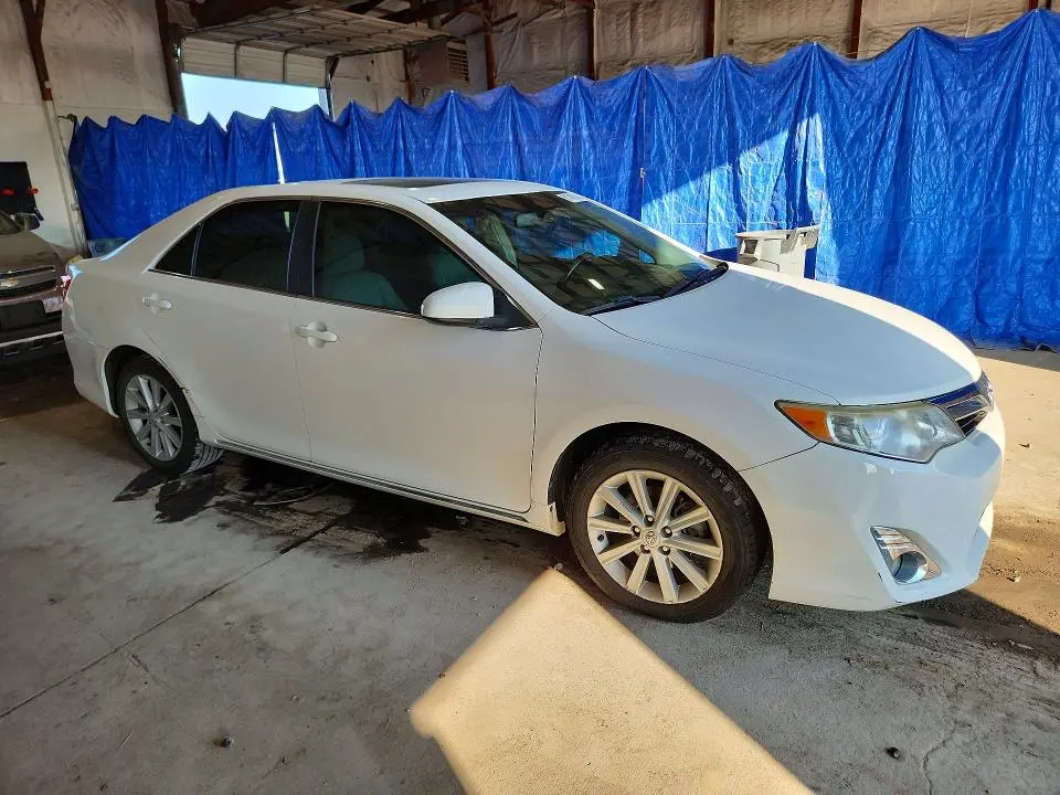 2012 TOYOTA CAMRY XLE  