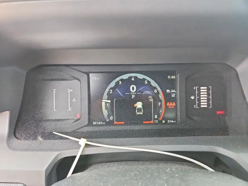 2024 TOYOTA TACOMA SR  