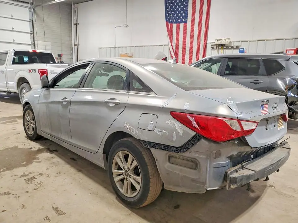 2011 HYUNDAI SONATA GLS  