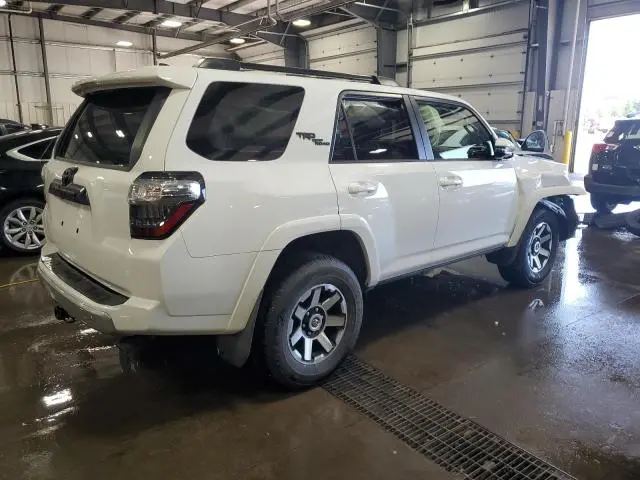 2023 TOYOTA 4RUNNER SE  