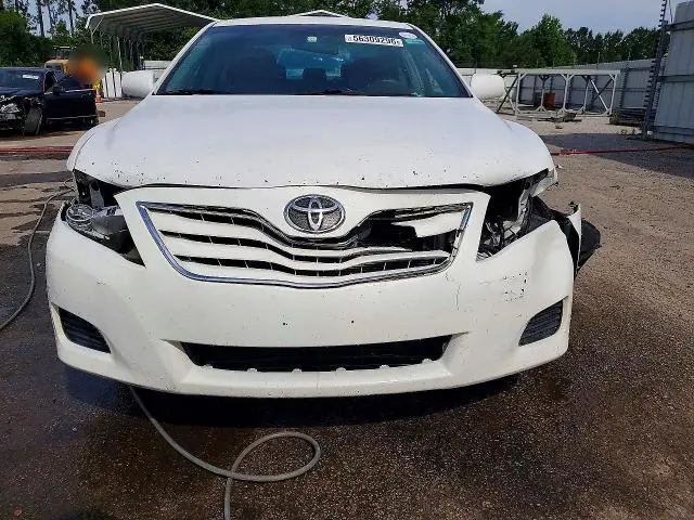 2011 TOYOTA CAMRY LE  