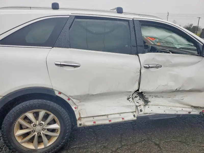 2016 KIA SORENTO LX V6  