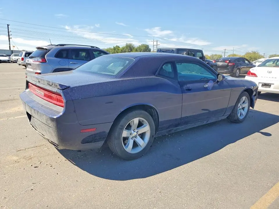 2013 DODGE CHALLENGER SXT  