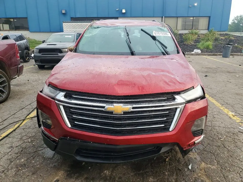 2023 CHEVROLET TRAVERSE LT  