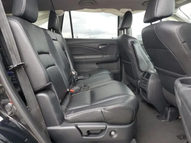 2016 HONDA PILOT EXLN  