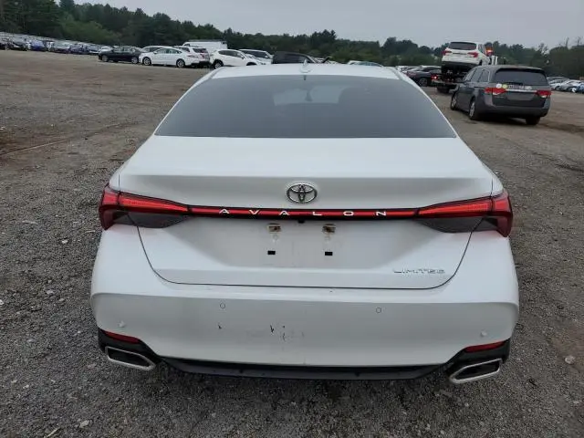 2022 TOYOTA AVALON LIMITED  