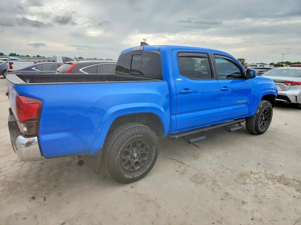 2020 TOYOTA TACOMA SR5 V6  