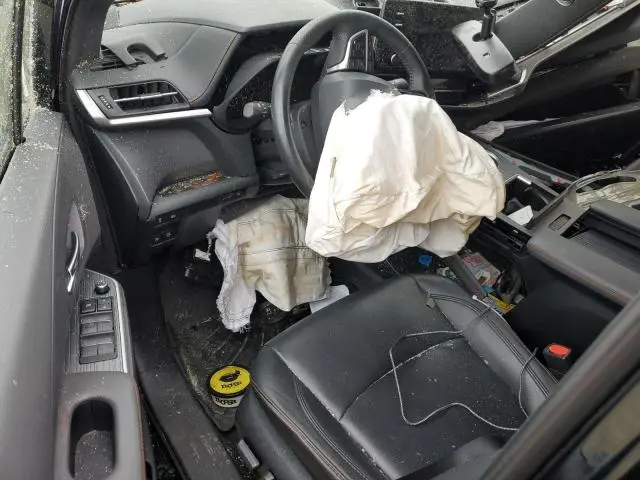 2022 TOYOTA SIENNA XSE  