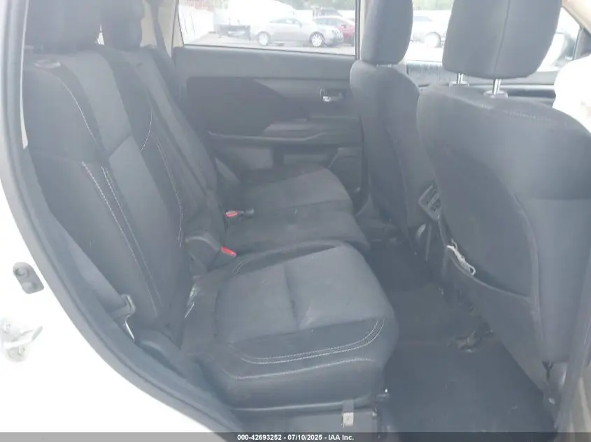 2020 MITSUBISHI OUTLANDER ES