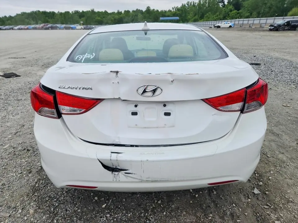 2012 HYUNDAI ELANTRA GLS  