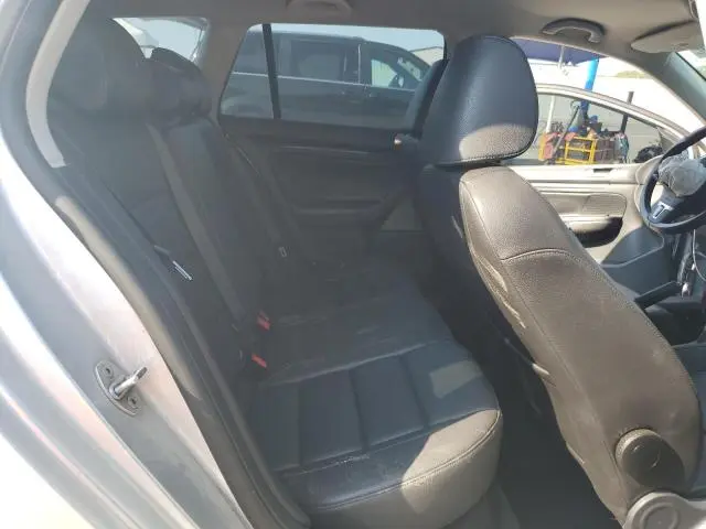 2011 VOLKSWAGEN JETTA TDI  