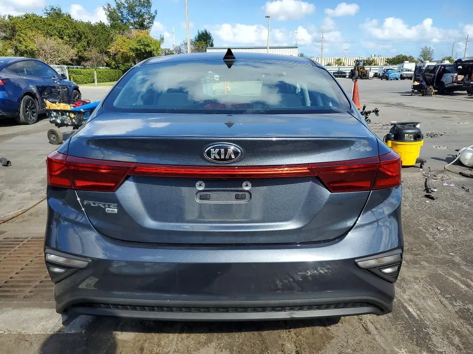 2021 KIA FORTE FE  