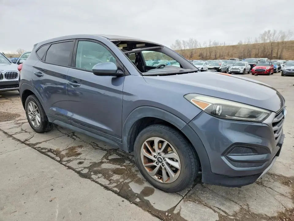 2018 HYUNDAI TUCSON SE  