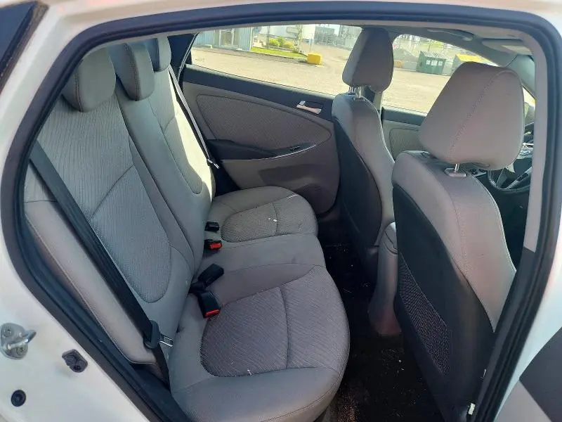 2015 HYUNDAI ACCENT GLS  