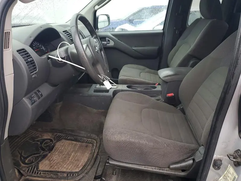 2010 NISSAN FRONTIER XE  