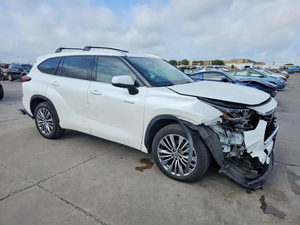 2021 TOYOTA HIGHLANDER HYBRID PLATINUM  