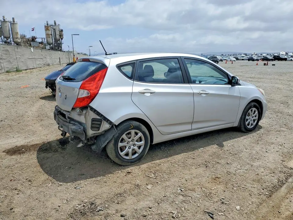 2013 HYUNDAI ACCENT GS  