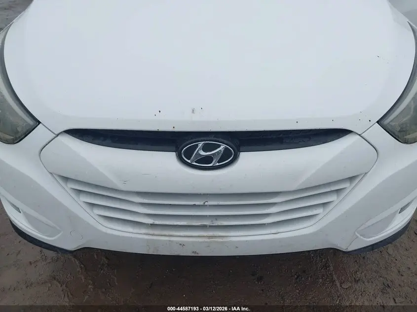 2015 HYUNDAI TUCSON SE