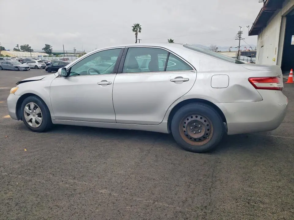 2011 TOYOTA CAMRY BASE  