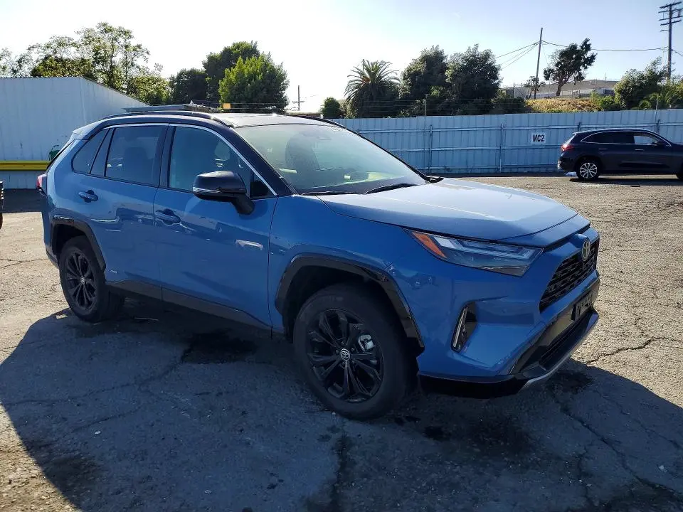 2025 TOYOTA RAV4 XSE  