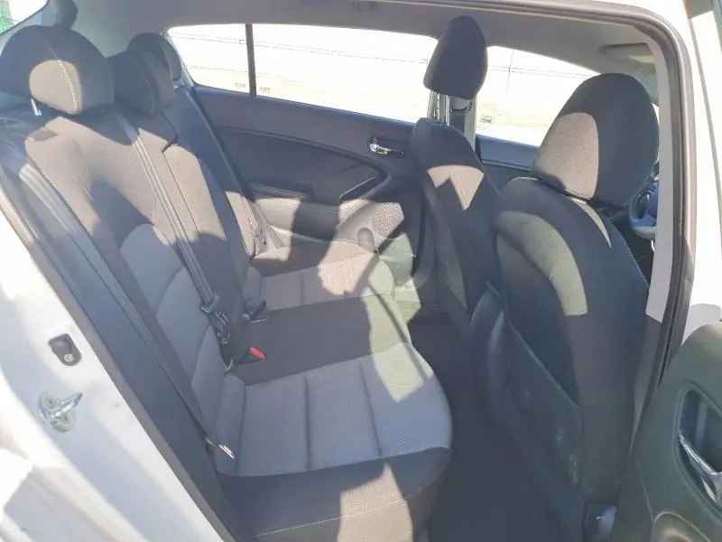 2016 KIA FORTE LX  