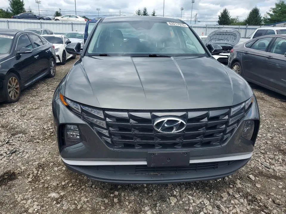 2022 HYUNDAI TUCSON SE  