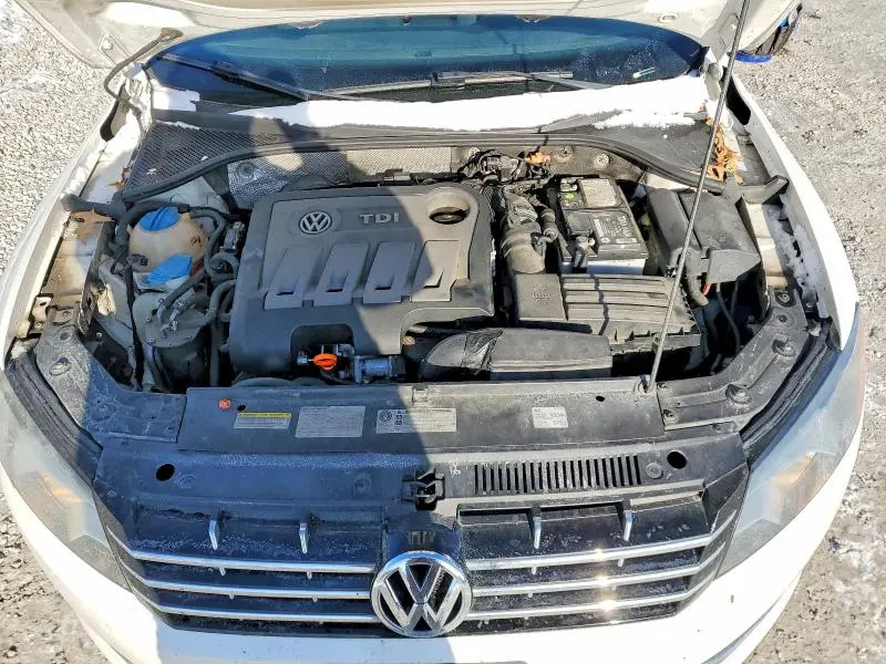 2013 VOLKSWAGEN PASSAT SEL  