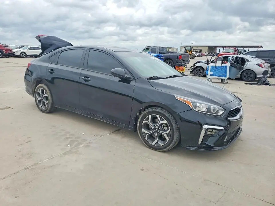 2021 KIA FORTE LXS  
