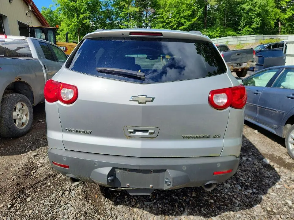 2010 CHEVROLET TRAVERSE LTZ  