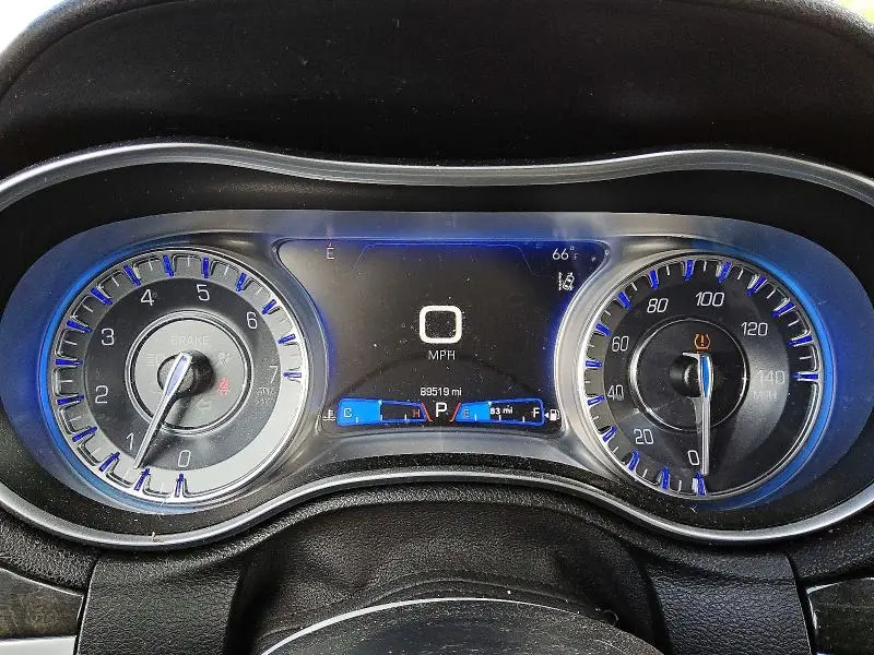 2019 CHRYSLER 300 LIMITED  