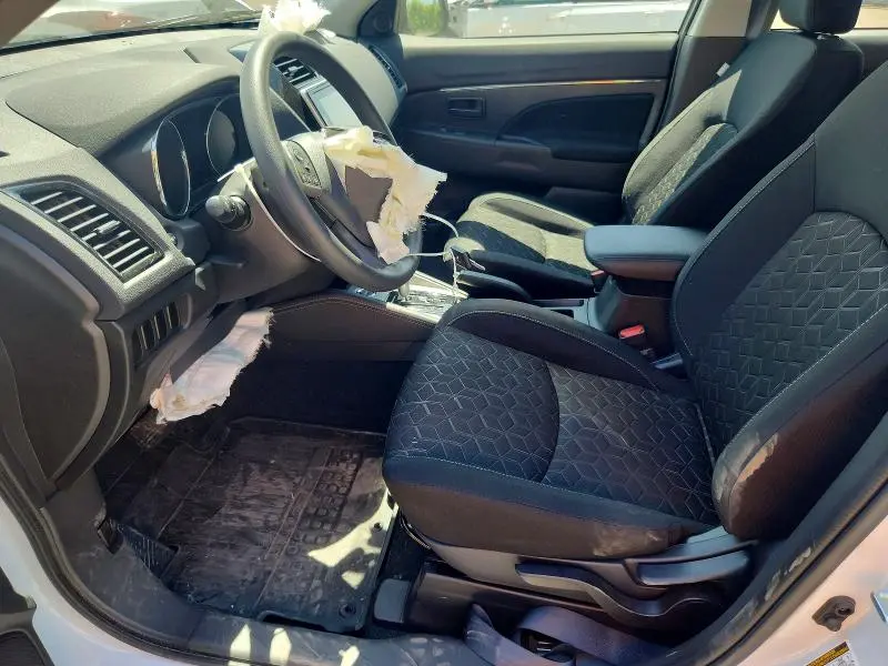 2026 MITSUBISHI RVR ES  