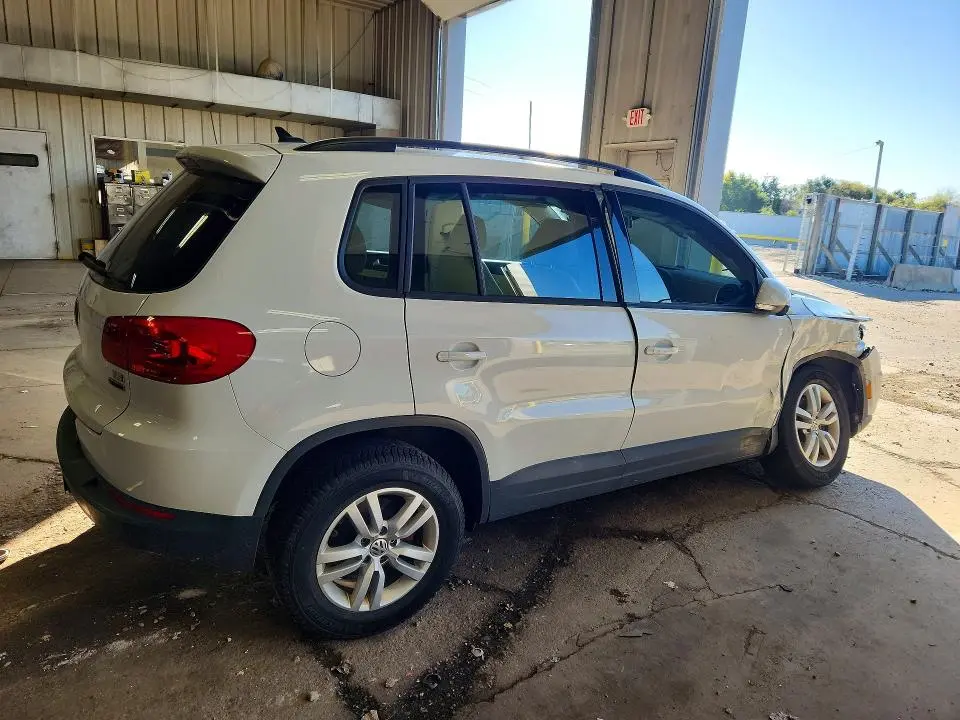 2017 VOLKSWAGEN TIGUAN S  