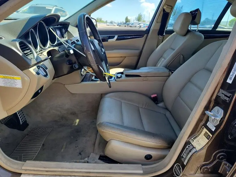 2013 MERCEDES-BENZ C 250  