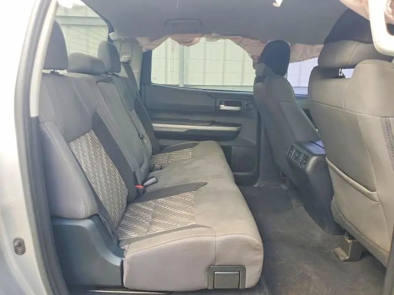 2018 TOYOTA TUNDRA CREWMAX SR5  