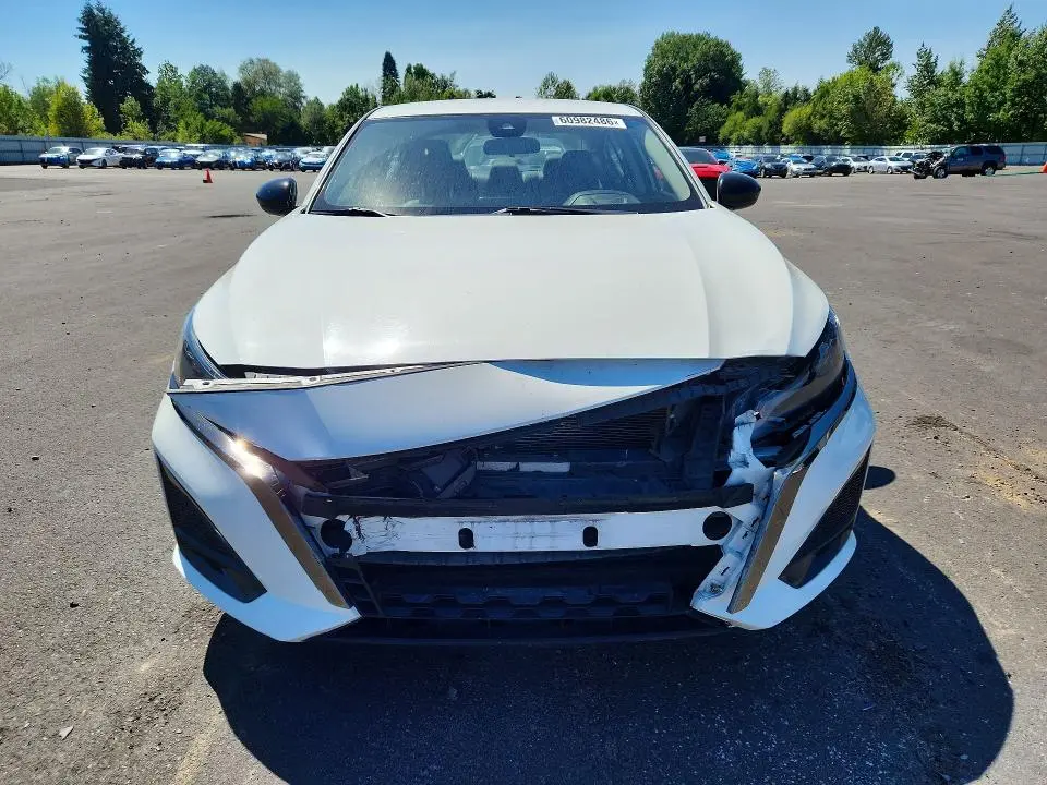 2023 NISSAN ALTIMA SR  