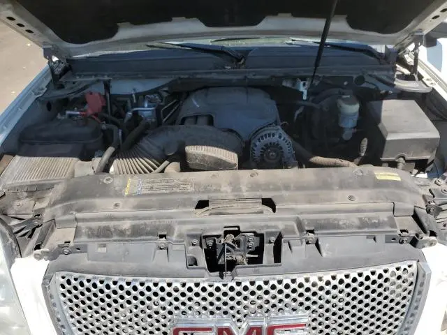 2011 GMC YUKON DENALI  