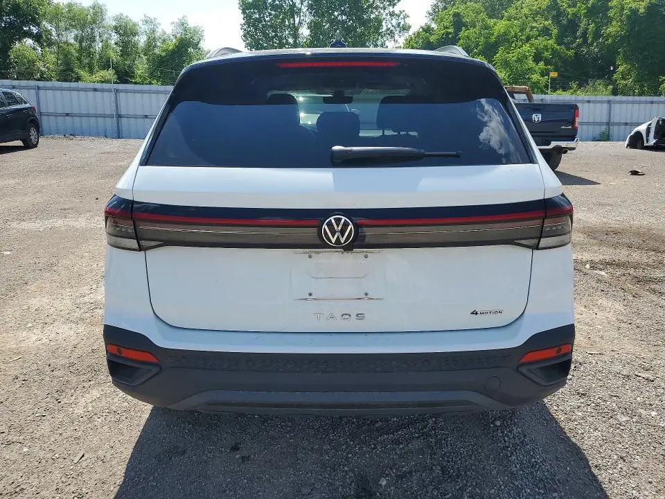 2025 VOLKSWAGEN TAOS SE BLACK  