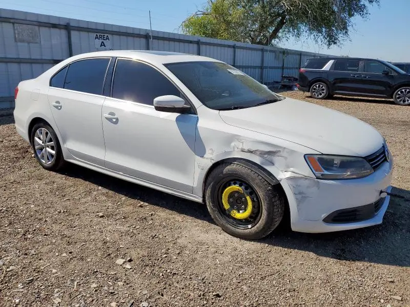 2014 VOLKSWAGEN JETTA SE  