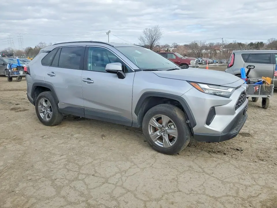 2025 TOYOTA RAV4 HYBRID XLE AWD