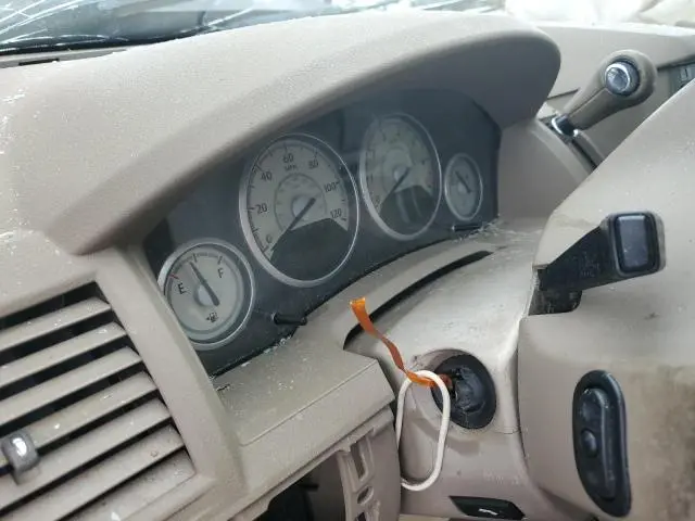 2010 CHRYSLER TOWN & COUNTRY TOURING  