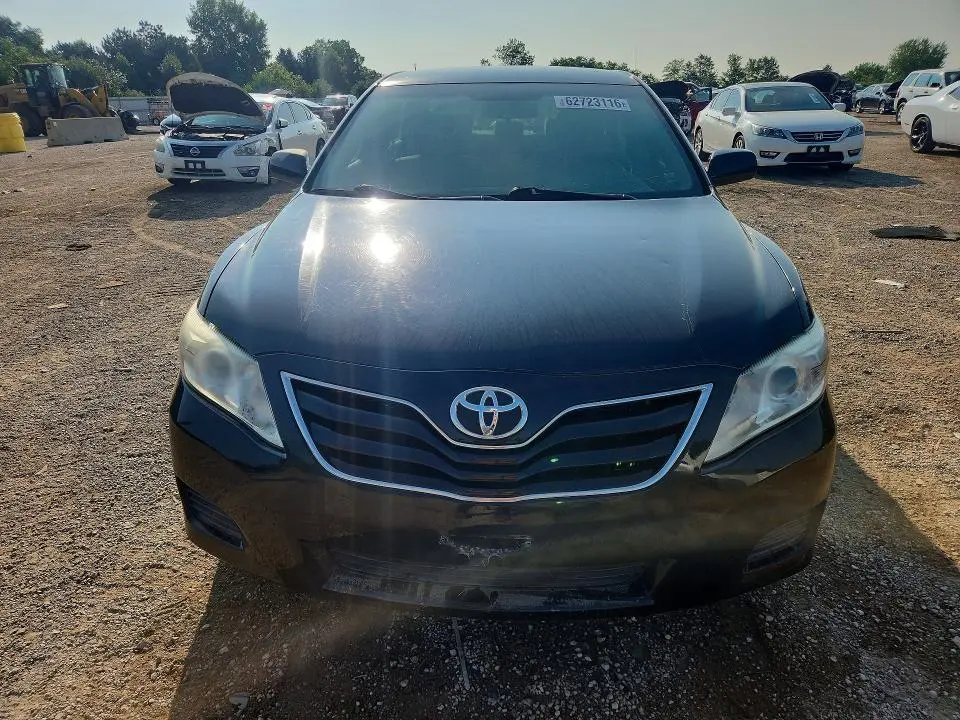 2011 TOYOTA CAMRY LE  