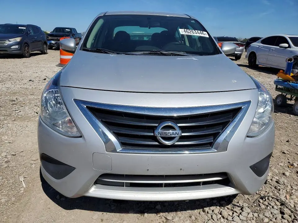 2019 NISSAN VERSA SV  