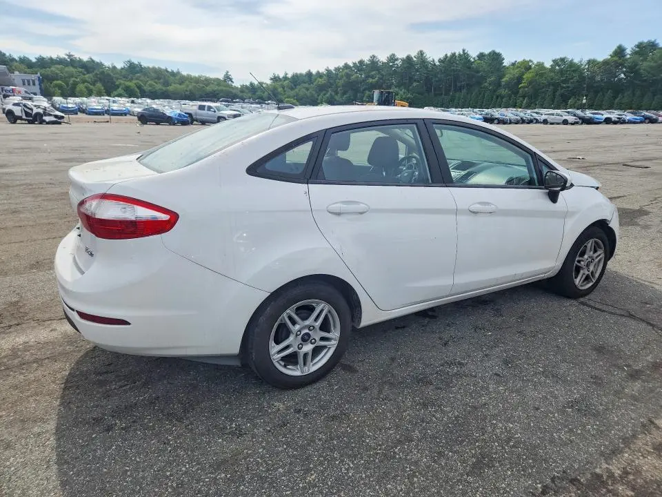 2019 FORD FIESTA SE  
