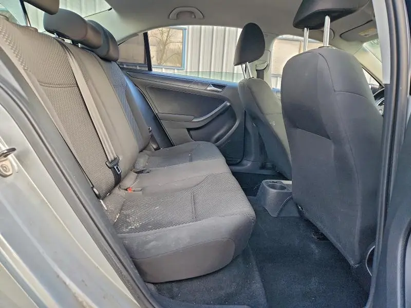 2011 VOLKSWAGEN JETTA BASE  